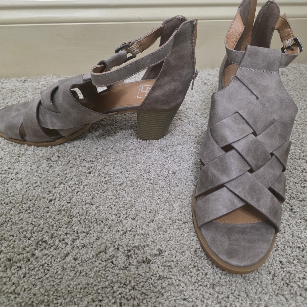 Chic Taupe Heeled Sandals